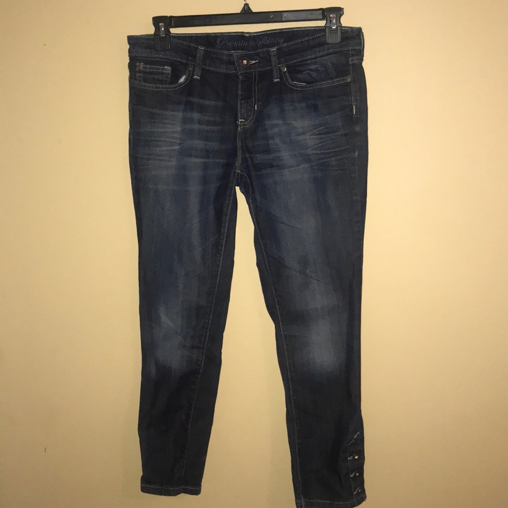 Gap sz 10 Premium skinny jeans button leg opening